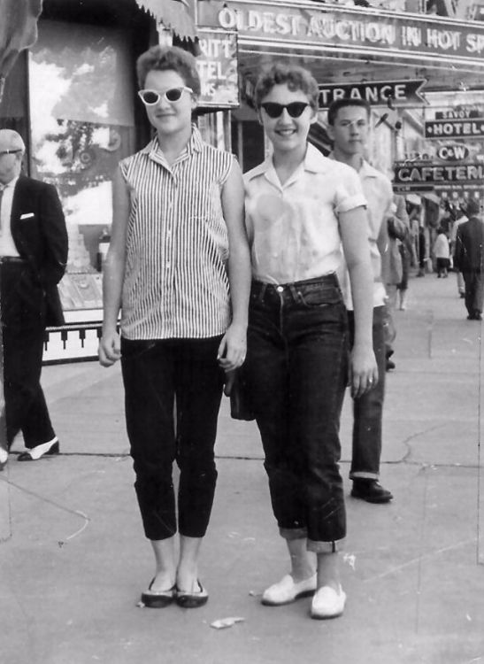 vintage-women-trousers-9.jpg