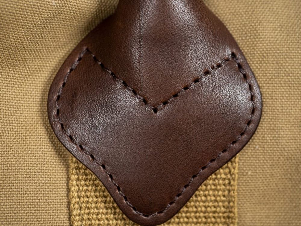 muller-and-bros-bag-cowhide-leather-handle-detail.thumb.jpg.13cd843ab8e96ac83b44bb2191bd2039.jpg