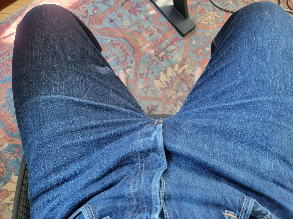 jeanssit.thumb.jpg.f42894714884da9e2f1d07640bc4e9b0.jpg